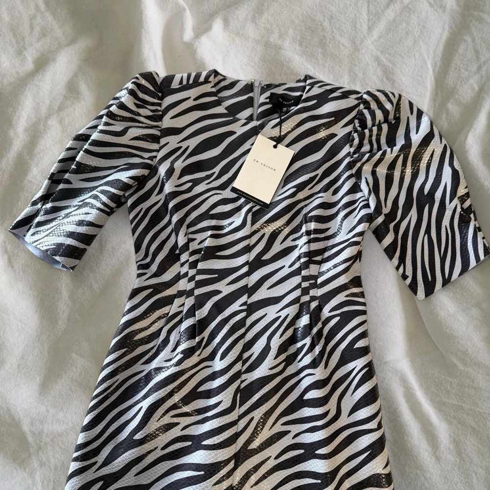 En Saison Zebra Print Mini Dress - Picture 4 of 5